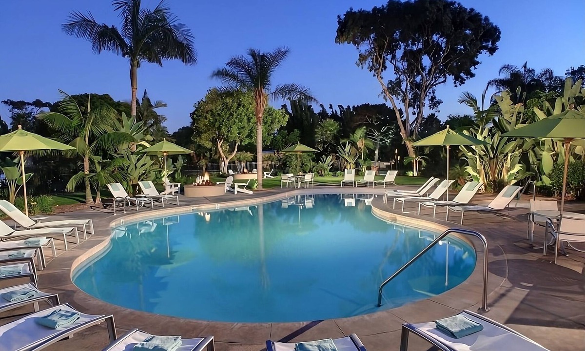 San Diego Hotel | San Diego's Best! Unit w/Kitchen, Outdoor Pool, Steps from the Beach!