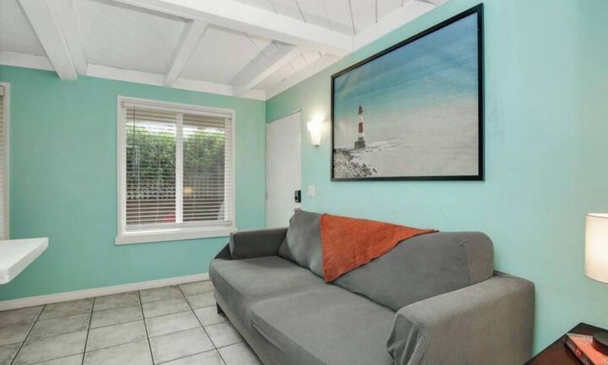 Ocean Beach Apartment | San Diego Surf Camp #1 - 1/2 Block to the Pacific!