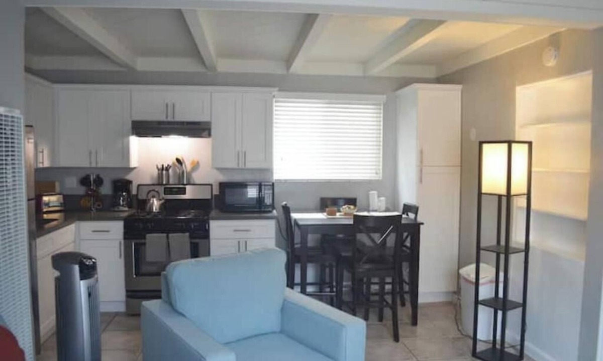 Ocean Beach Apartment | San Diego Surf Camp #2 - 1/2 Block to the Pacific!
