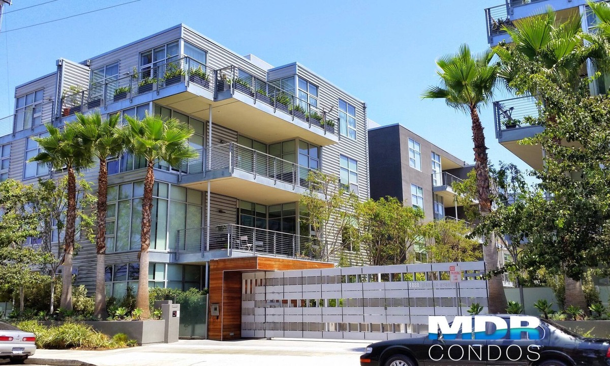 Wilshire Montana Condo | Santa Monica 2 bedroom 1 bath Apartment