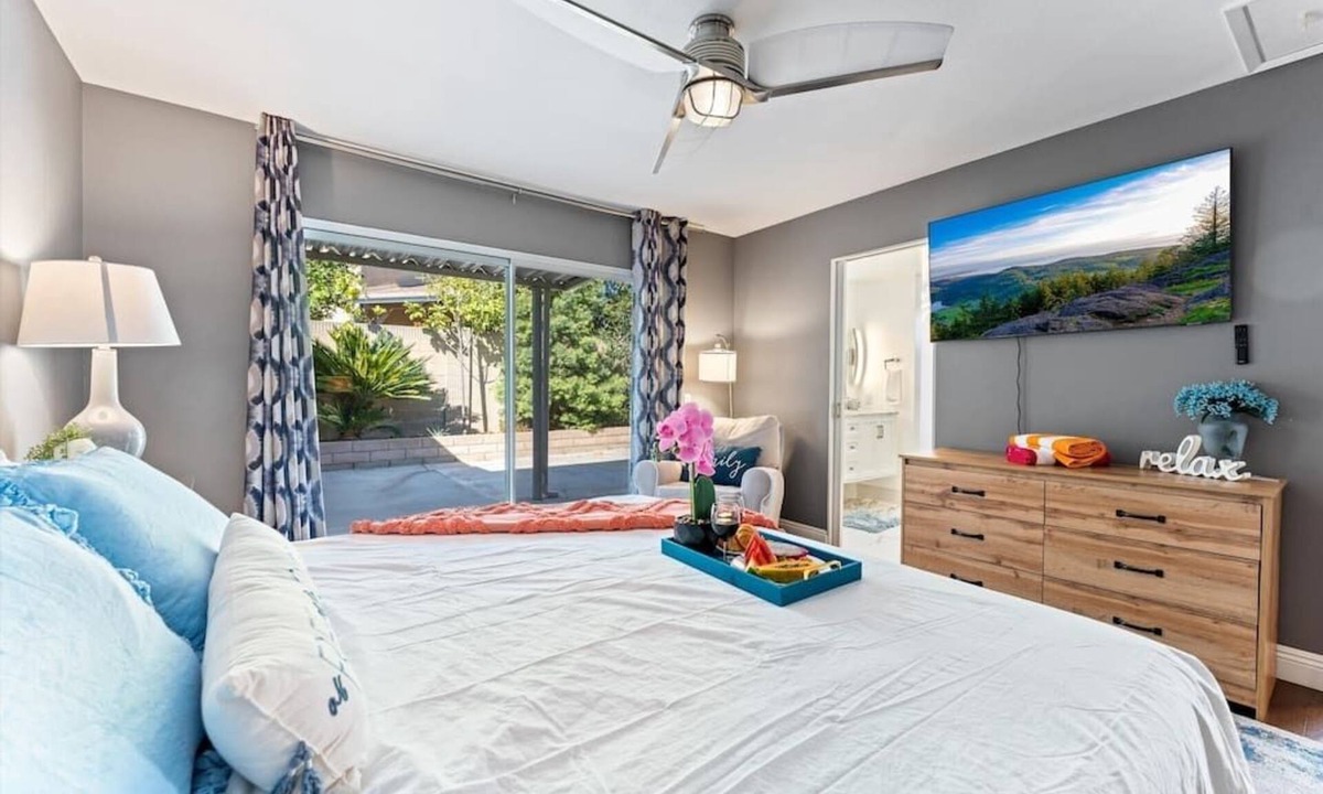 Mesa Verde House | Seabreeze-Modern, Spacious &Near Beach