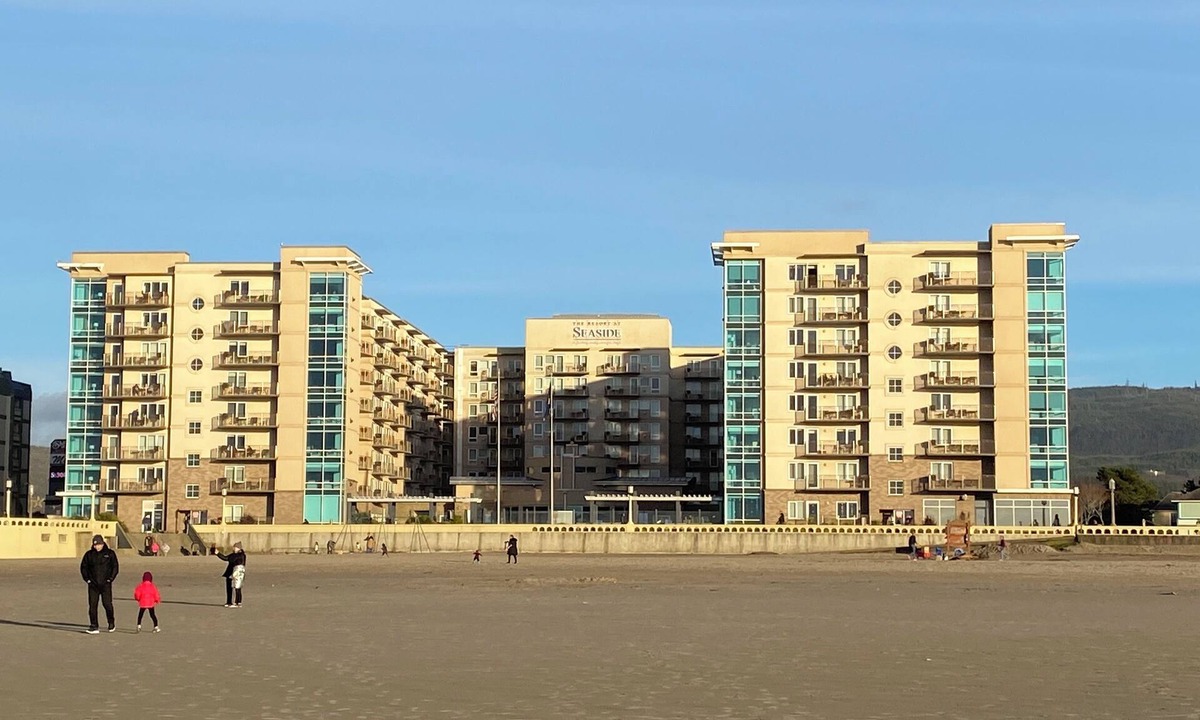 Seaside Gilbert District Condo | Seaside Getaway: Your Beachfront Resort Retreat on the Promenade.