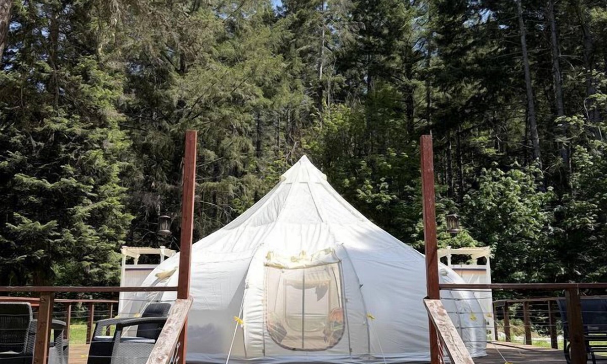 Leland RV Rental | Serene Bell Tent with Forest Retreat Amenities Near Wolf Creek, Oregon