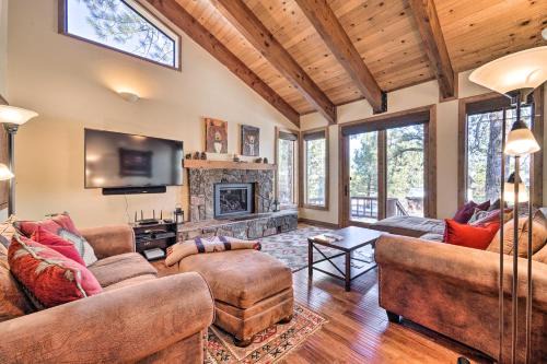 Truckee House | Shuttle to Ski Resort: Northstar Home!