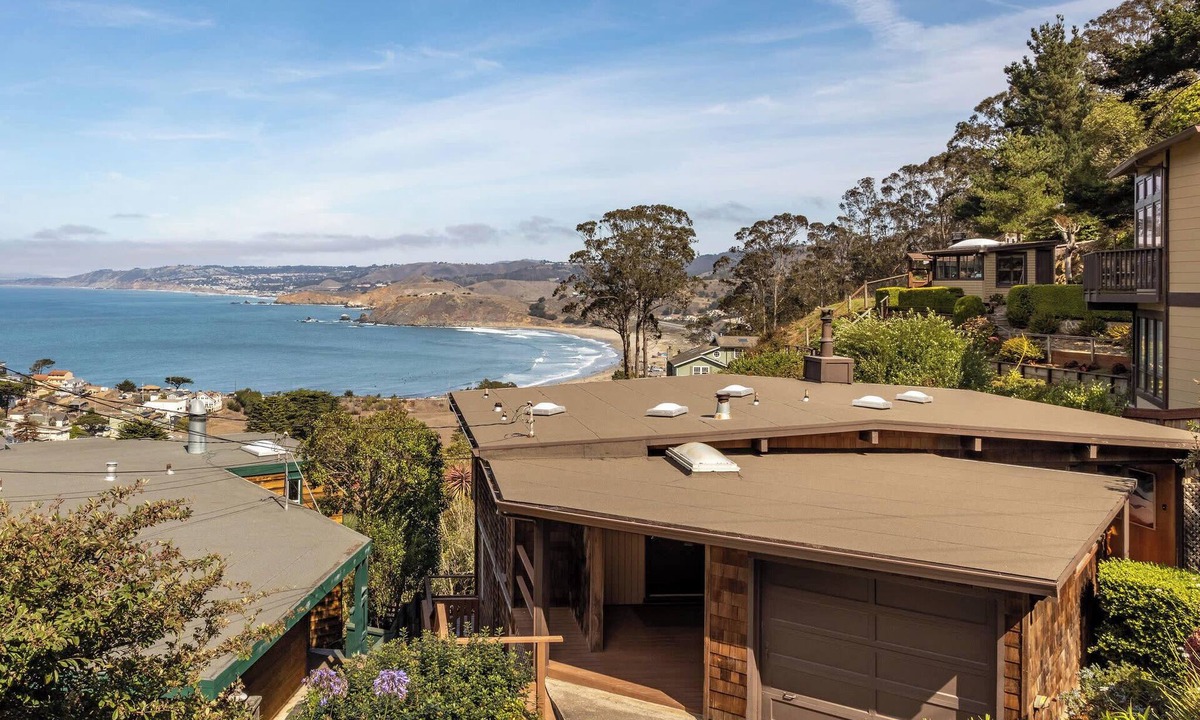 Pedro Point House | Small Home with Ocean View walk to Restaurants, Brewery, Shops, Beach