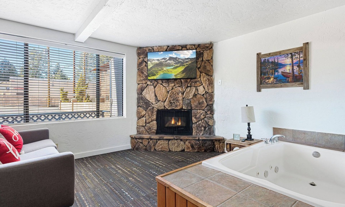 The Village Cabin | SoCal Vacations - Village Inn