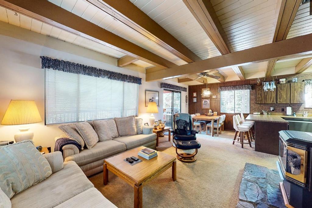 Pla-Vada Woodlands House | Soda Springs Sanctuary