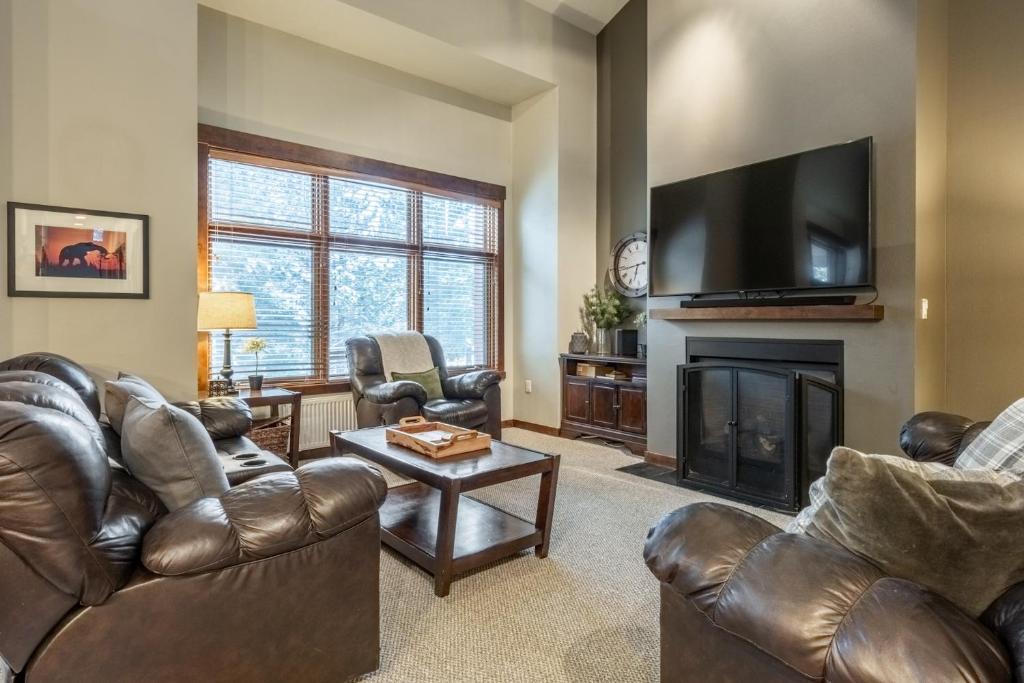 Mammoth Lakes House | Solstice 21
