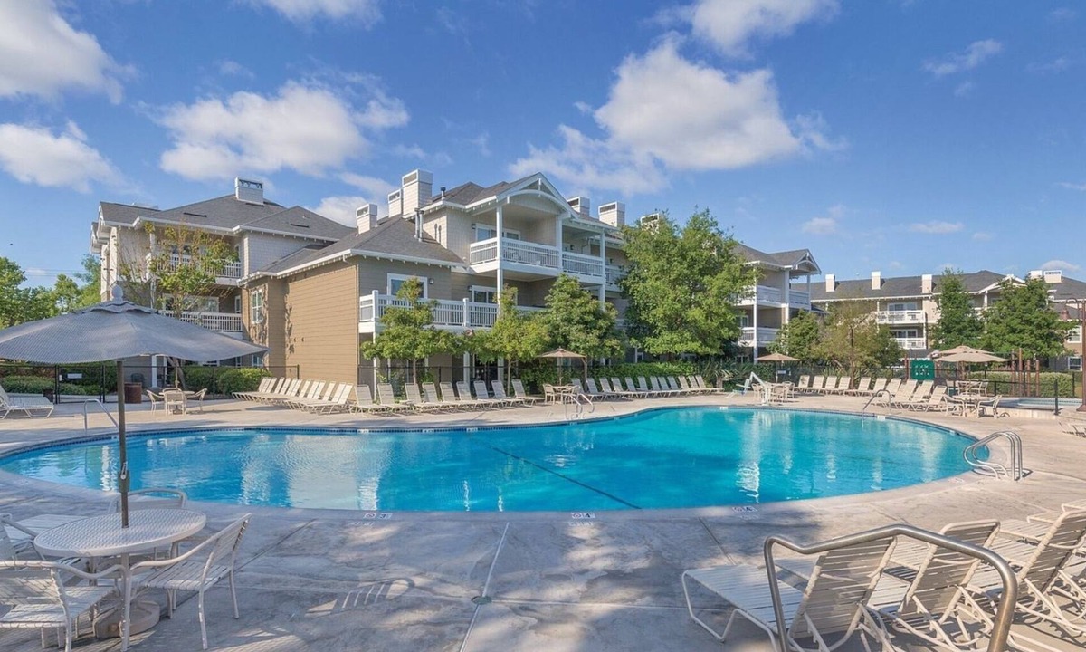 Windsor Condo | Sonoma | Wine Trails & Pool | 3BR Sleeps 8