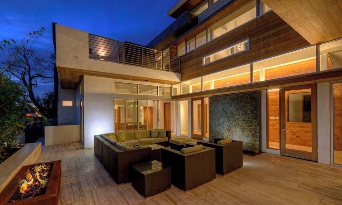 Culver - West House | Spacious 5-bedroom house in marvelous Los Angeles with AC.