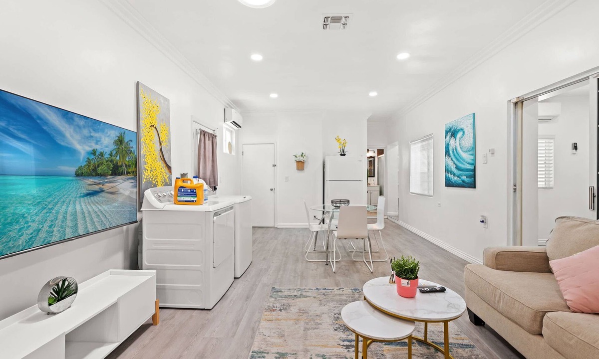 Westmont House | Spacious Bright Home Fully Equipped