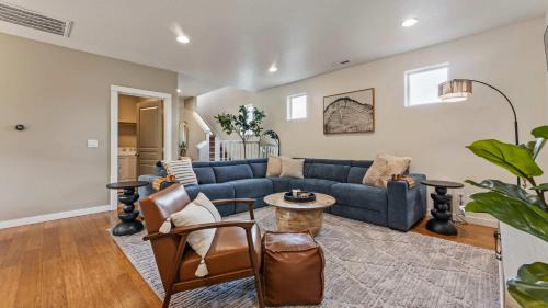 Harlow House | Spacious home centrally located by Science Center