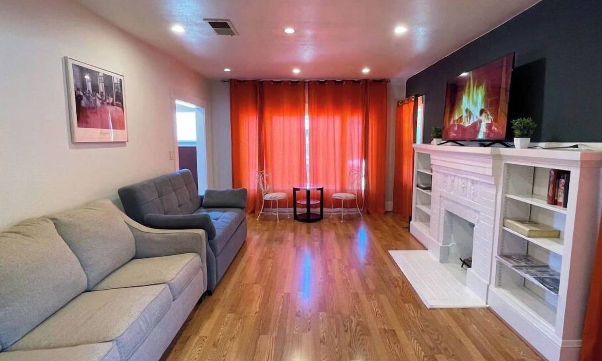 Estudillo Estates - Glen House | Spacious Home near Downtown San Leandro