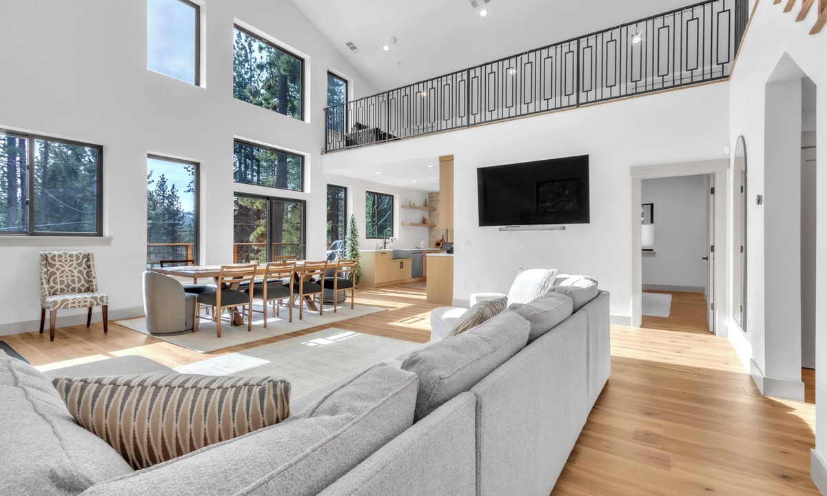 Pla-Vada Woodlands House | Spacious newly built 4bdr+Loft house in quaint Soda Springs with AC
