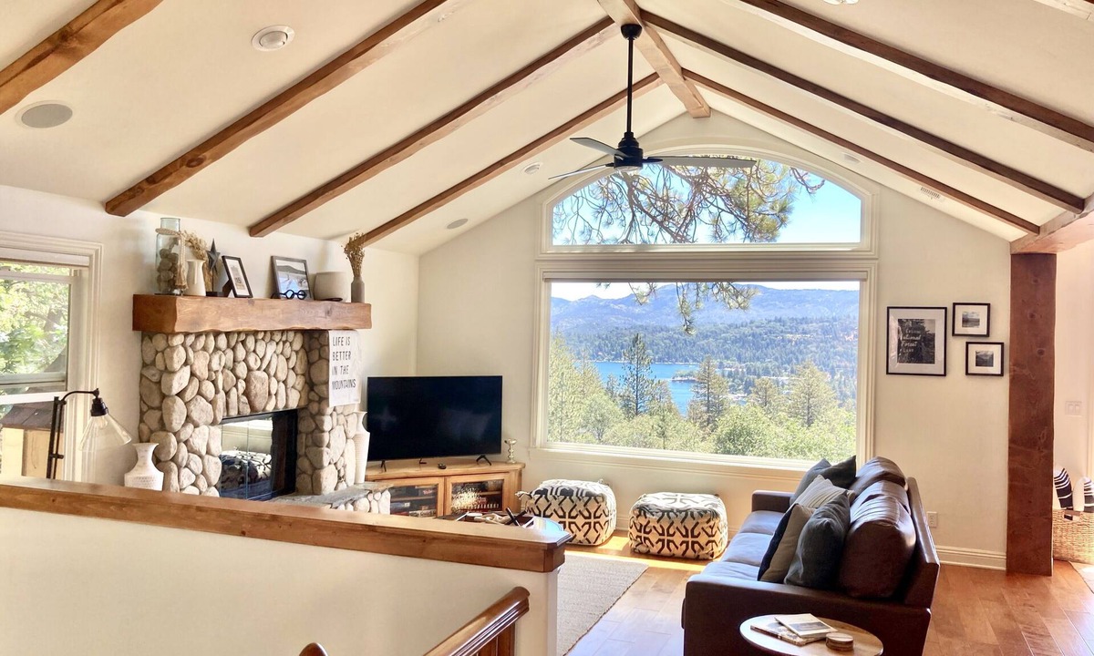 Blue Jay Cabin | Spectacular Lake View Cabin, Nestled in the Pines!