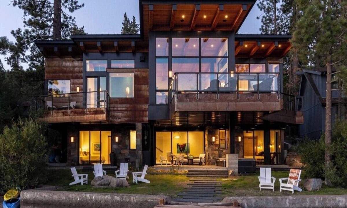 Truckee House | Spectacular Modern Lakefront 4-bedroom house on Donner Lake in Truckee CA