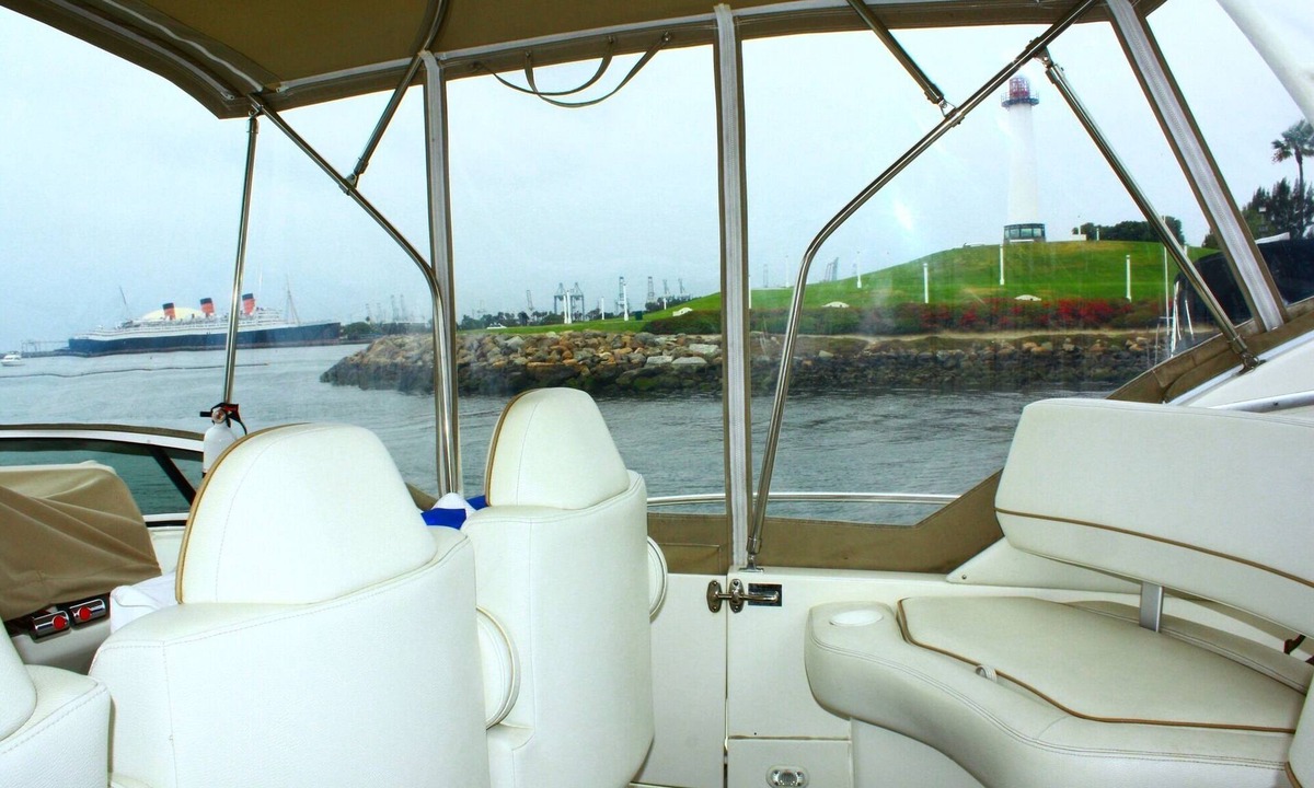 Waterfront Bed & Breakfast | Spend the Night on a Yacht!