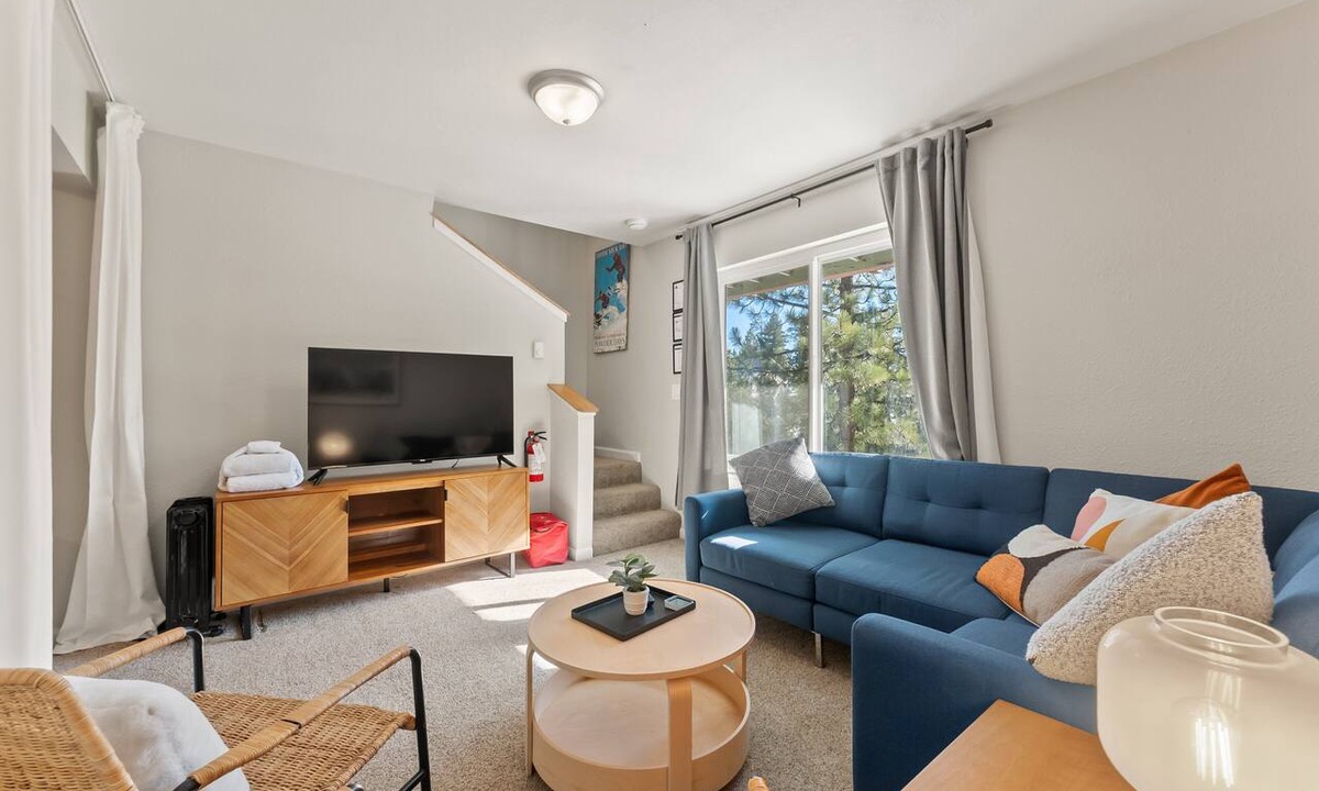 Tahoe Village Condo | Steps to Stagecoach Ski Lift | Mountain Views