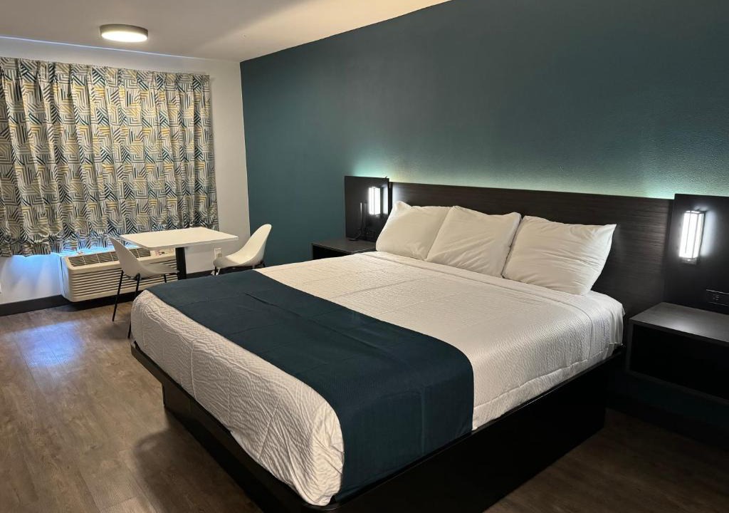 Gardena Hotel | Studio 6 Suites Gardena, CA