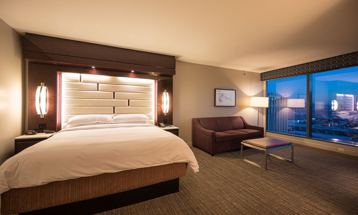 Las Vegas Resort | Studio located 1 Block from Center Strip with Kitchenette and Sofabed
