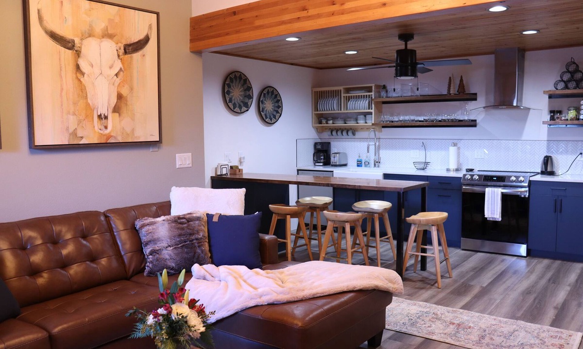 Avon Condo | Stylish 2BD 2BA. Steps to Beaver Creek Shuttle. Remodeled.