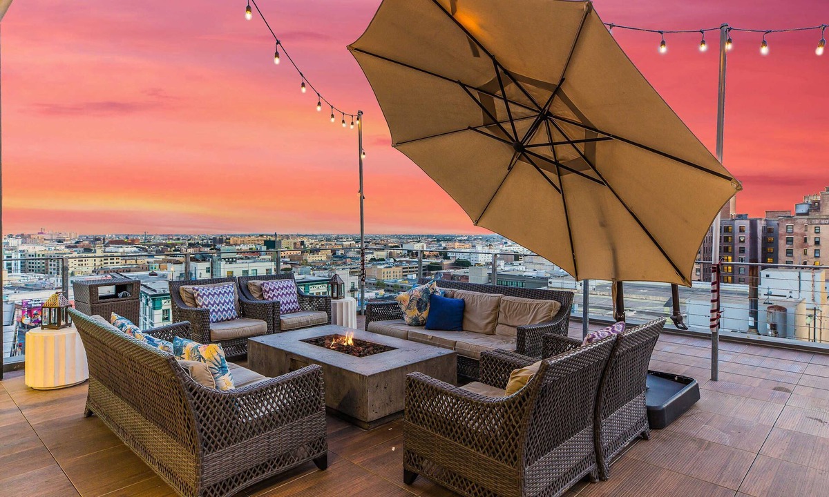 Historic Core Apartment | Stylish Deluxe 1BR At HWH by Oneluxstay