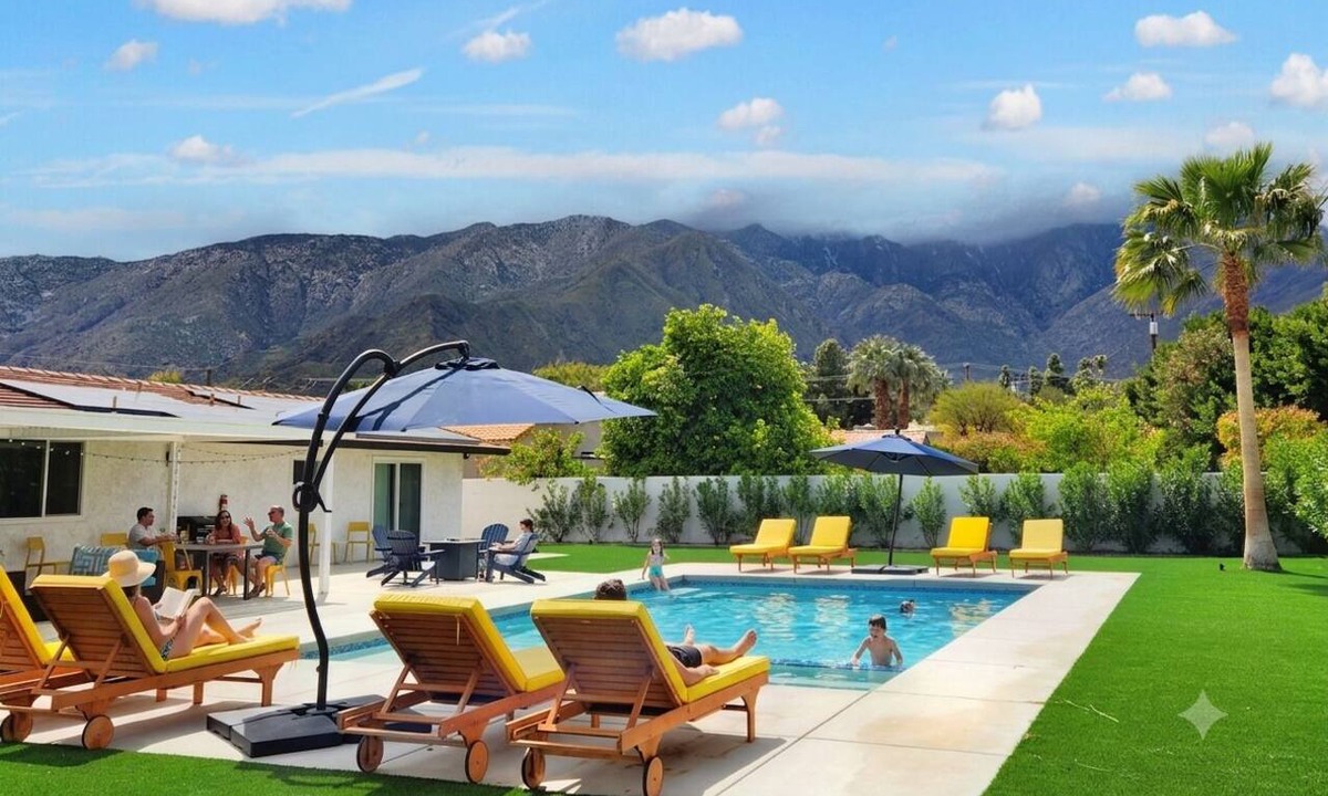Chino Canyon Villa | Summer Dreaming! 5 min Downtown Dog-Friendly Large Yard | Pool, Spa & View