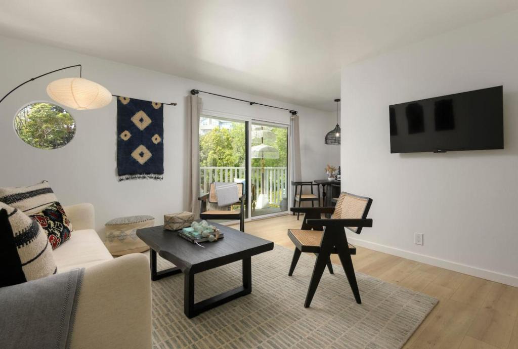 Santa Barbara County Apartment | Sunny Getaway and 10 Min to SB