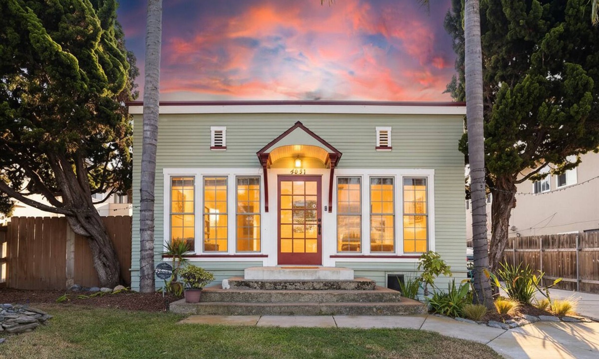 Ocean Beach House | Sunny Ocean Beach House 3BR & Patio Walk to Beach