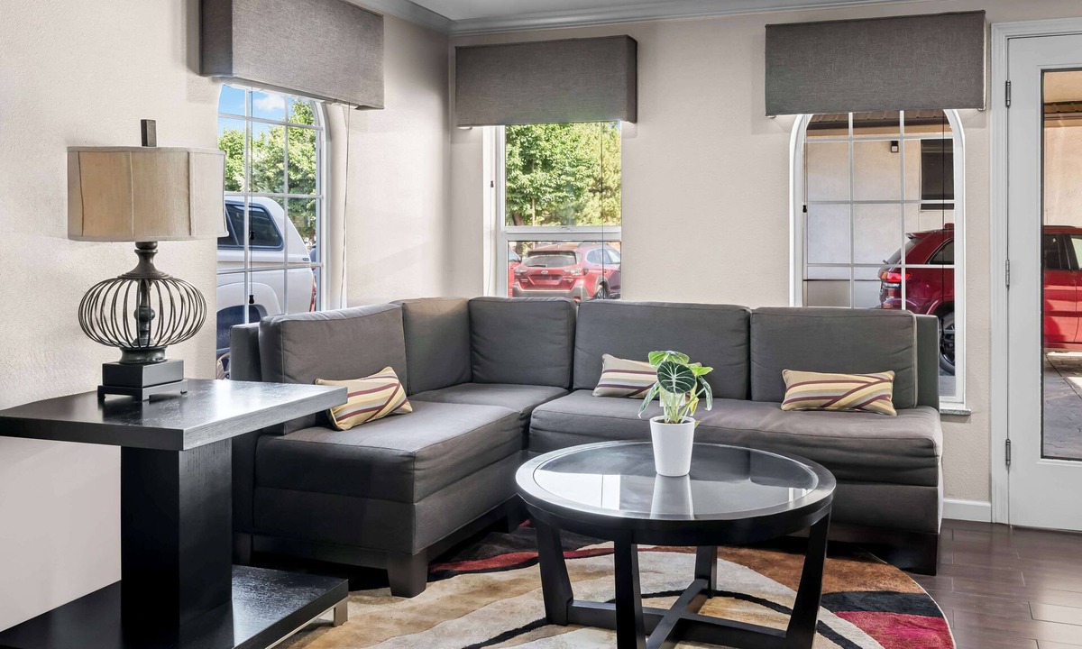 Lakeview Hotel | SureStay by Best Western Lakeview