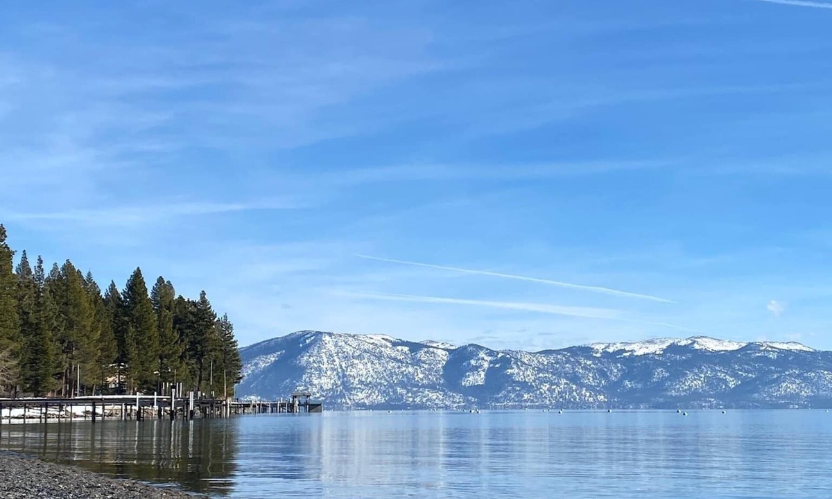 Carnelian Woods Condo | Tahoe condo with hot tub, central AC, fireplace, gas grill & balcony