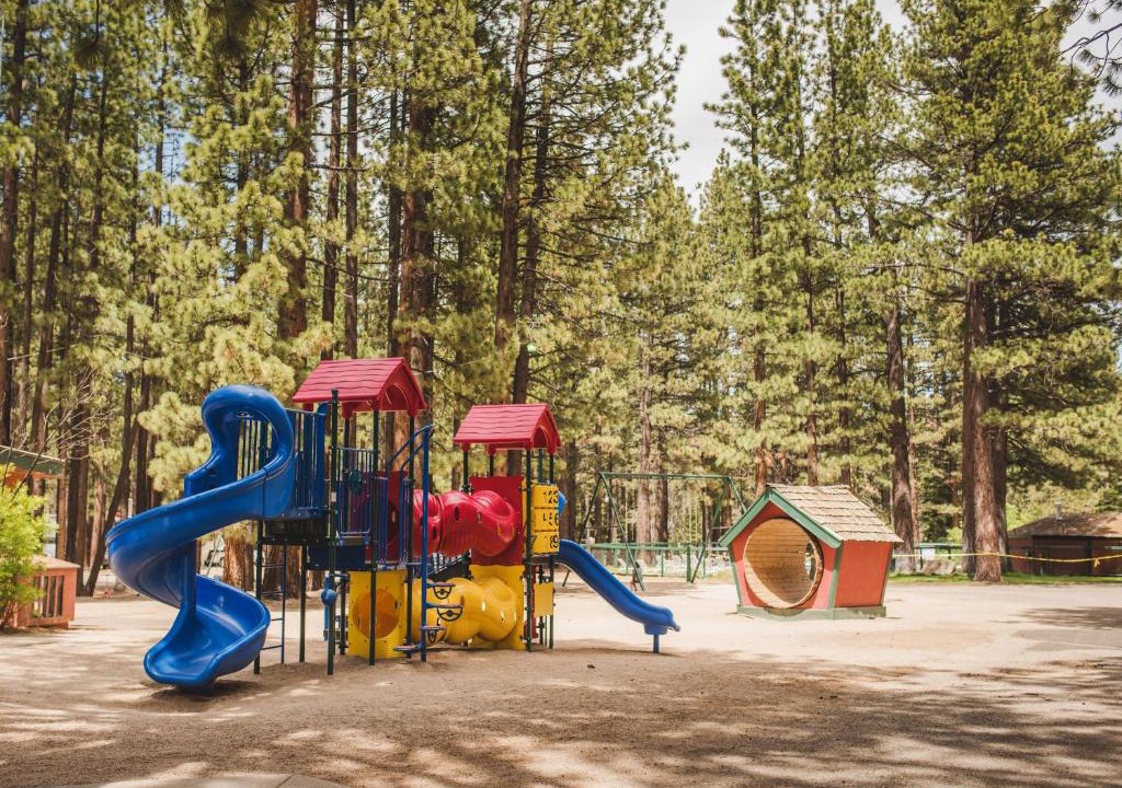 Tahoe Valley House | Tahoe Valley Cottage 3