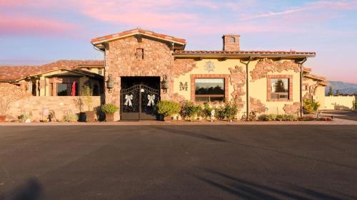 Temecula House | The Casita at Vines Estate by AvantStay