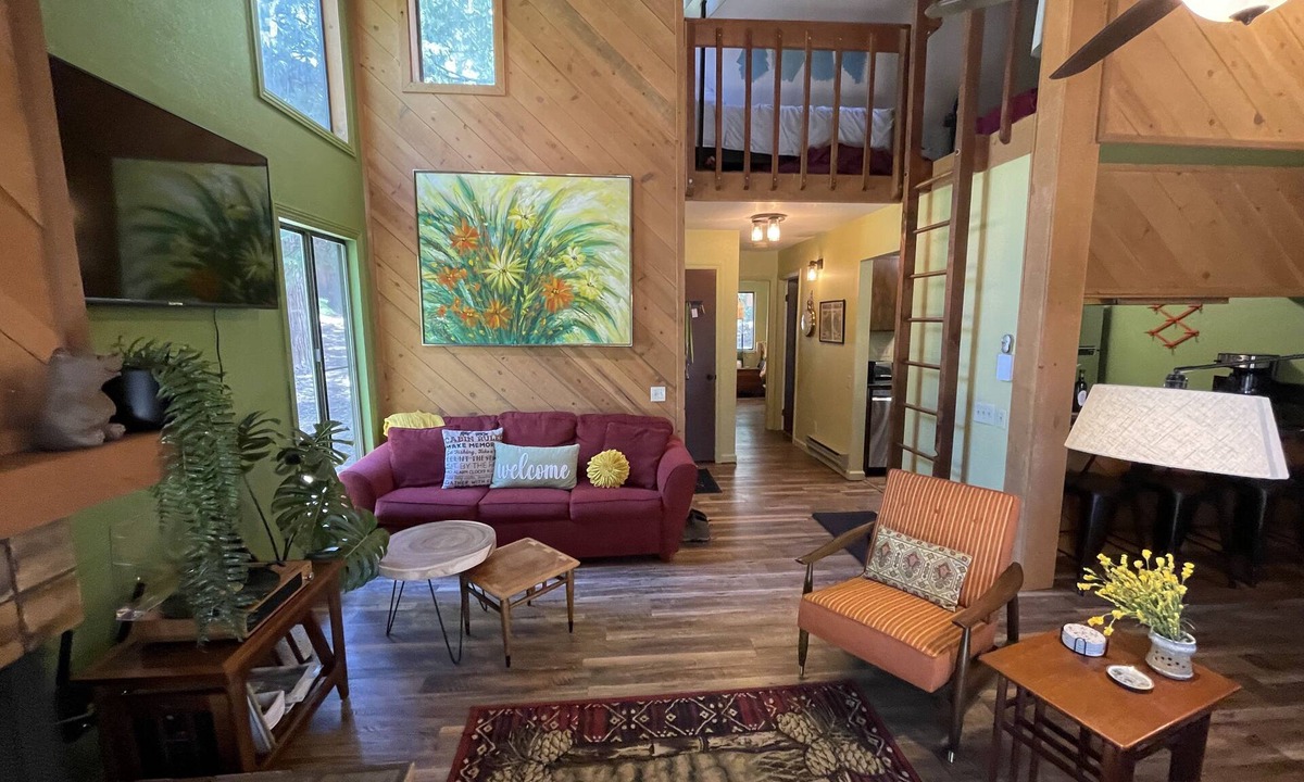 Shaver Lake Condo | *The Cozy Cabinette!* Quiet retreat in Shaver Lake