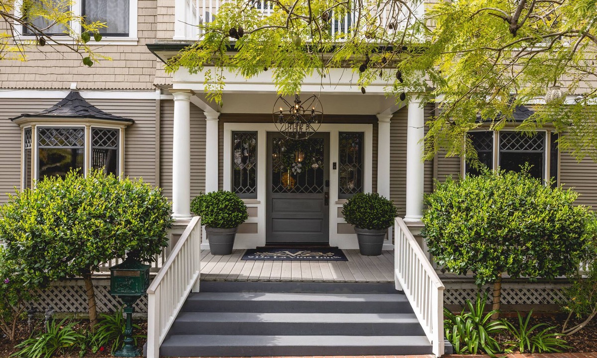 Santa Barbara Bed & Breakfast | The De La Vina Inn