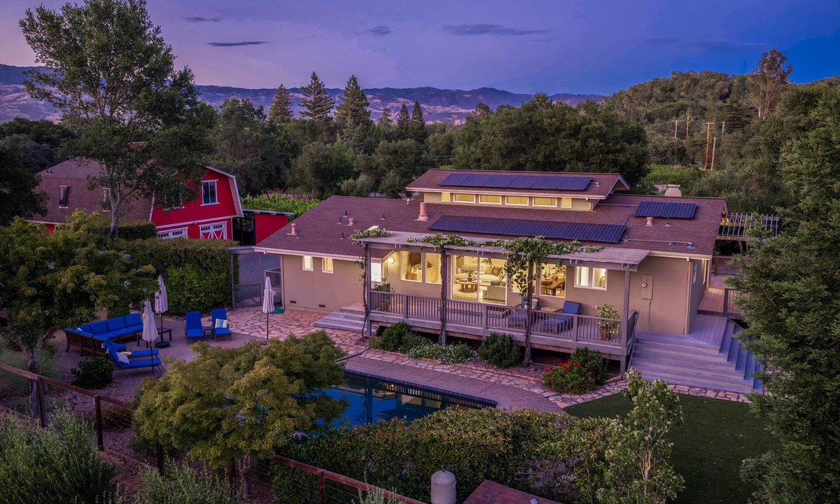 Healdsburg House | The Grove on Alexander Valley