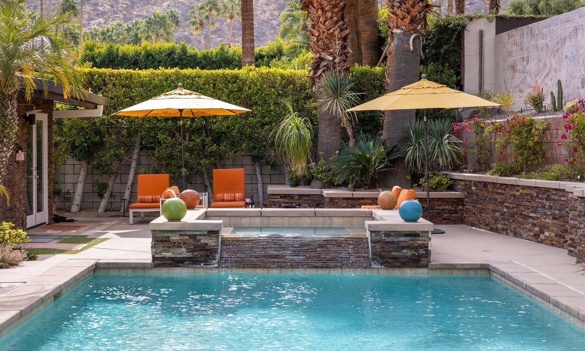 Vista Las Palmas House | The High Road – Iconic Mid-Century Retreat