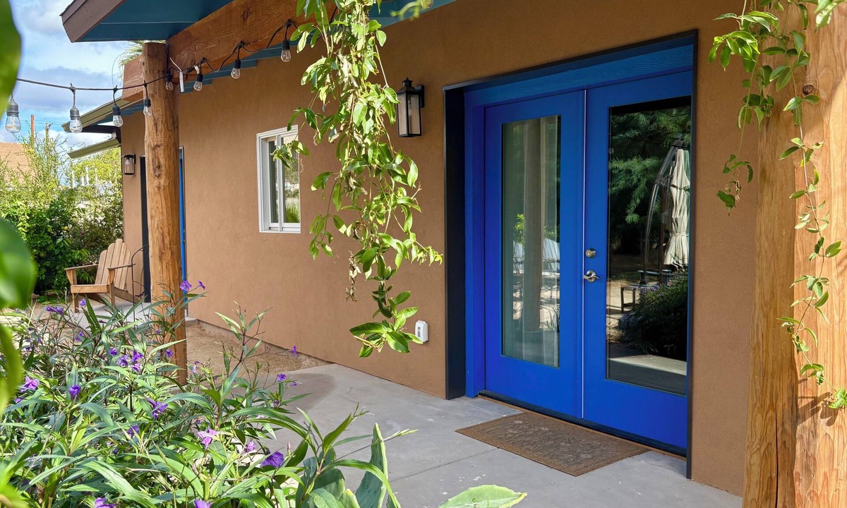Alhambra Apartment | The Little Adobe - Daniel & Clara Boone Historic Bunkhouse in Central Phoenix!