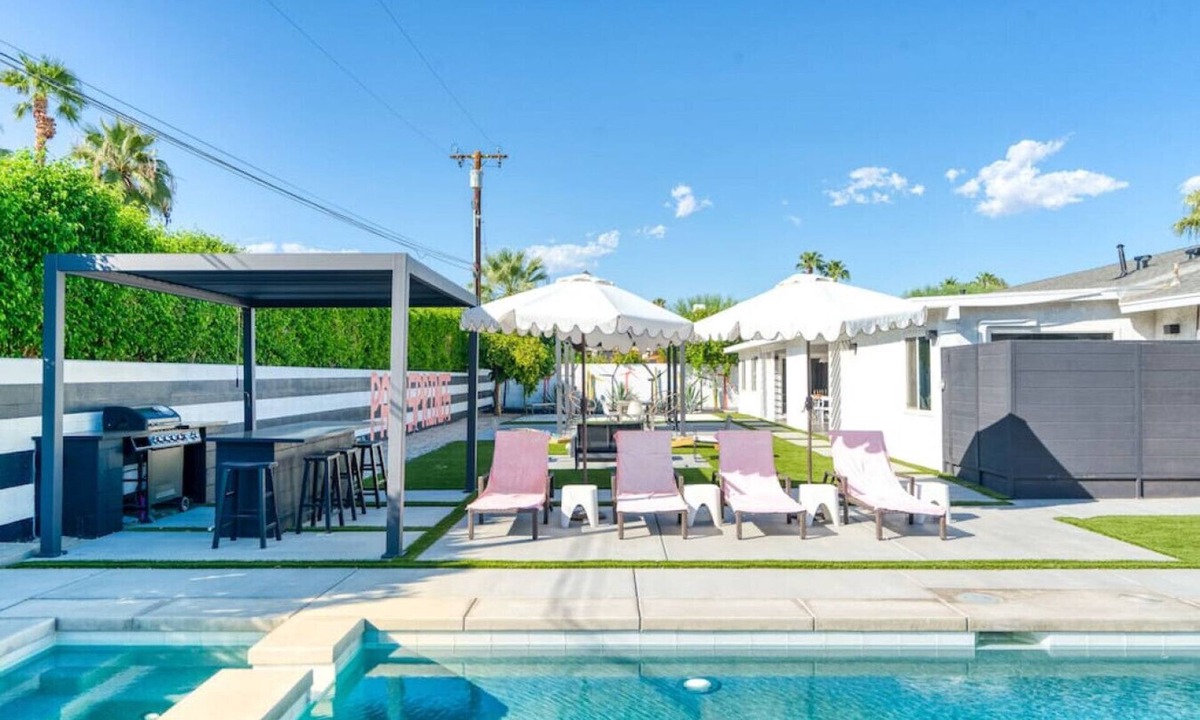 Palm Springs House | The Pink Flamingo - Palm Springs