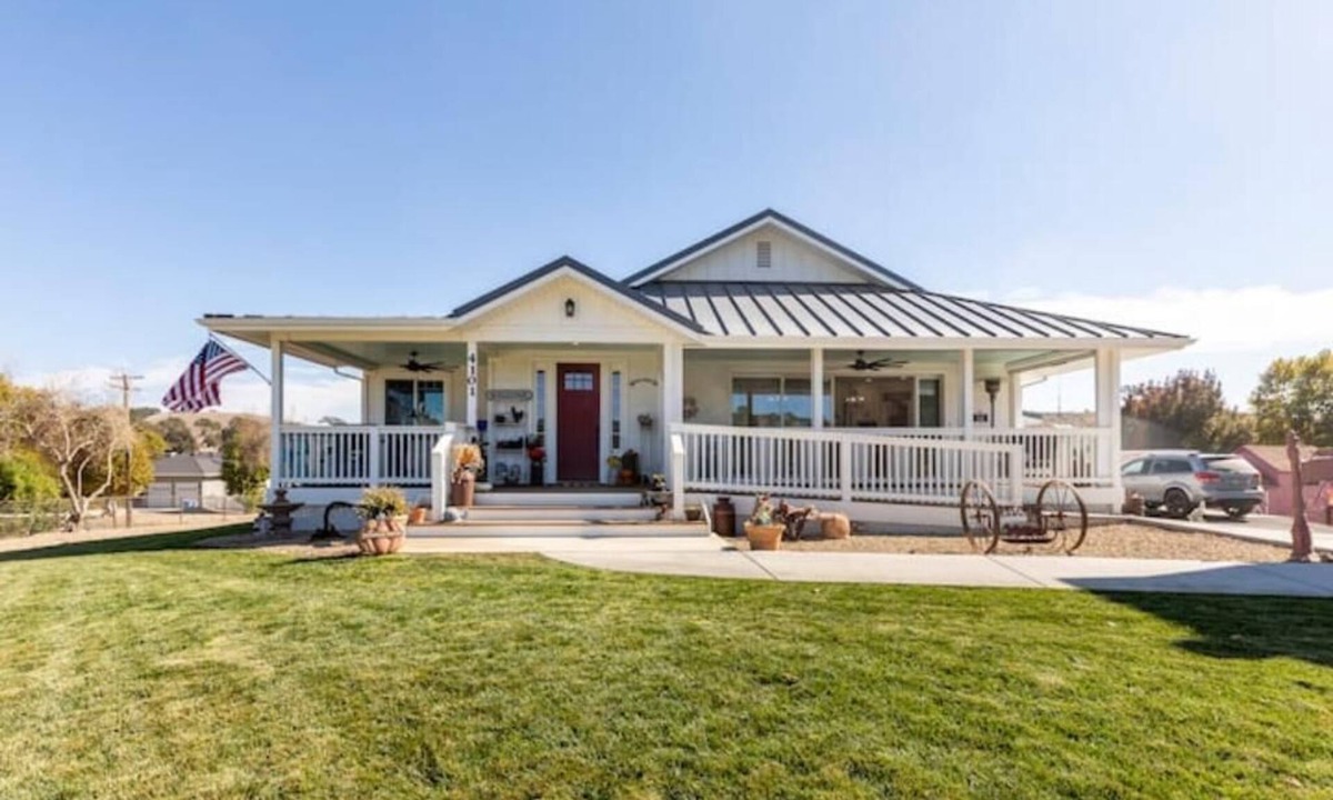 Paso Robles House | The Roblar Inn ~Wine Country~Hot Tub~Accessible