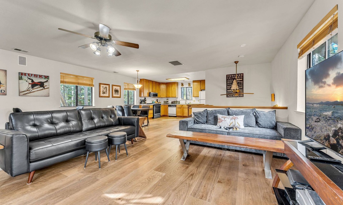 Soda Springs House | Ticket To Ride -Fun, Cozy, Close to it all, Cabin!