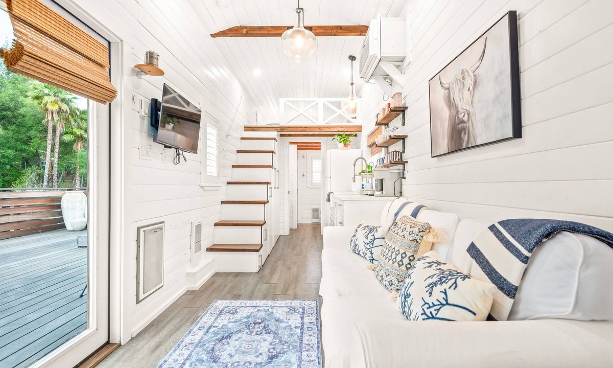 Agoura Hills House | Tiny House Magic Cozy Stay with Dollhouse Charm