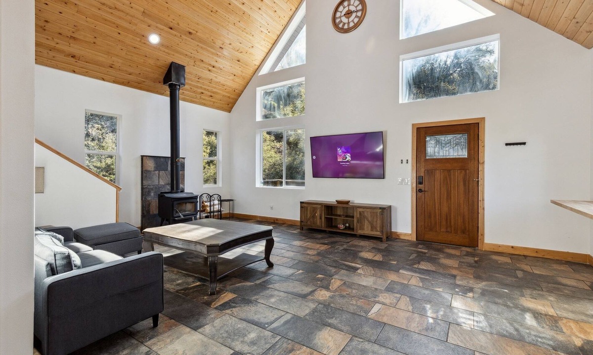 Pine Mountain Club Cabin | Tranquil Pine Mountain Retreat 3 Bedroom Cabin by RedAwning