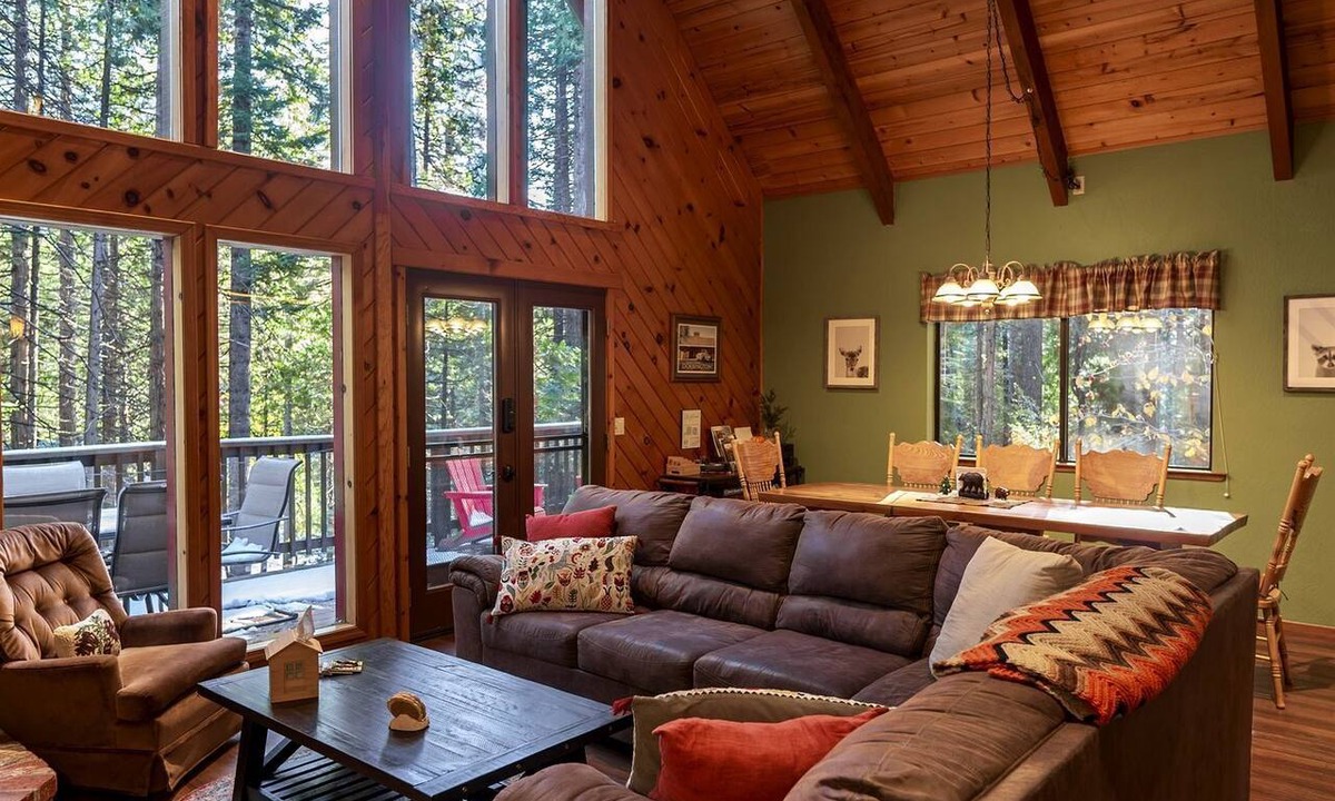 Dorrington Cabin | Two Incredible Cabins for a Memorable Family Getaway in Dorrington, California