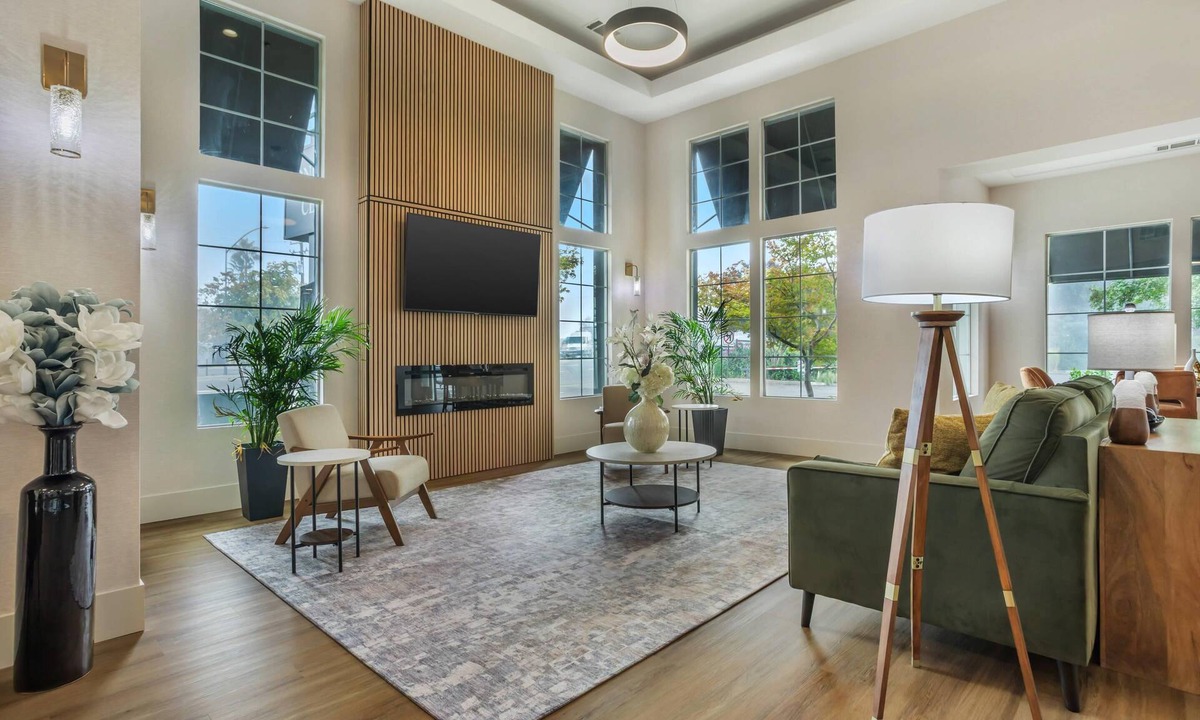 Davis Hotel | University Park Inn & Suites, an Ascend Collection Hotel