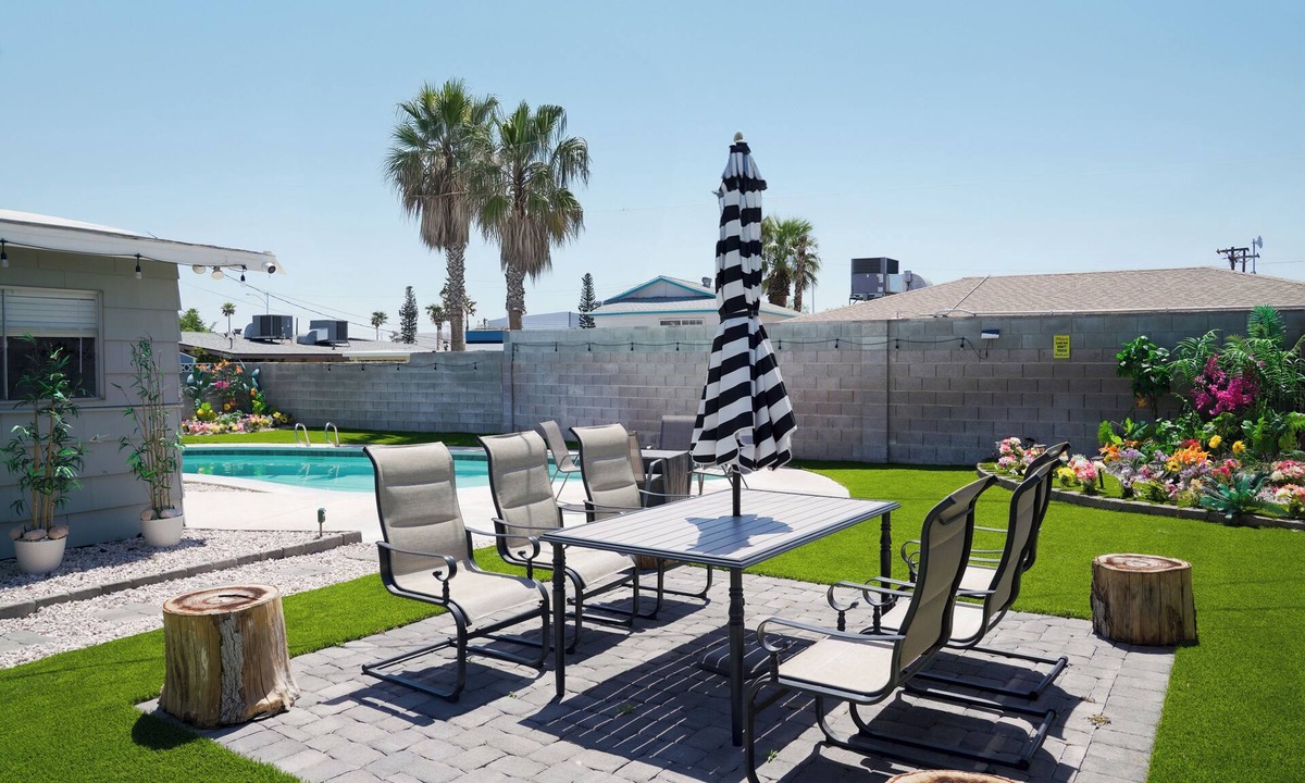 Charleston Preservation House | Vegas Hideaway with Jacuzzi & Pool by Strip
