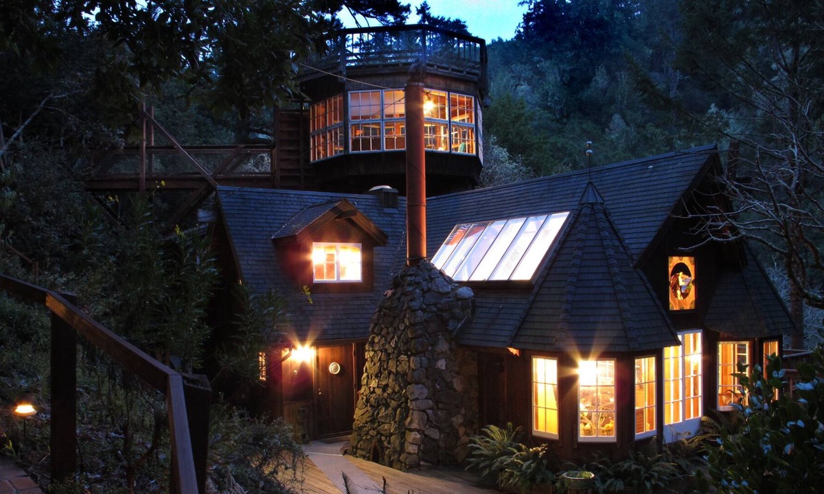 Point Reyes Station House | Very Unique Private Home-Close to Point Reyes National Seashore-San Francisco