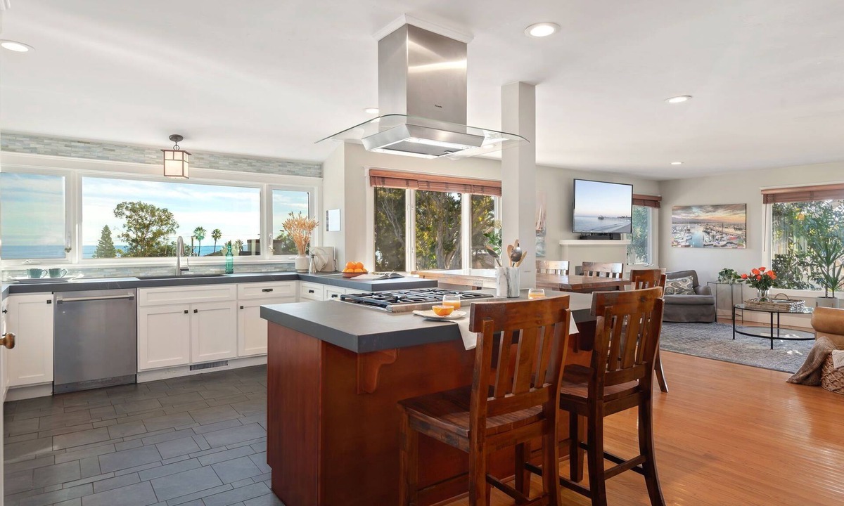 The Mesa House | Views, Hot Tub & Exceptional Outdoor Living