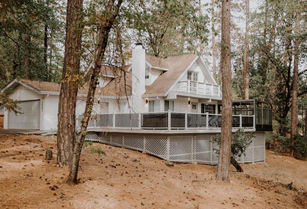 Lakehead-Lakeshore House | Villa Nosoni
