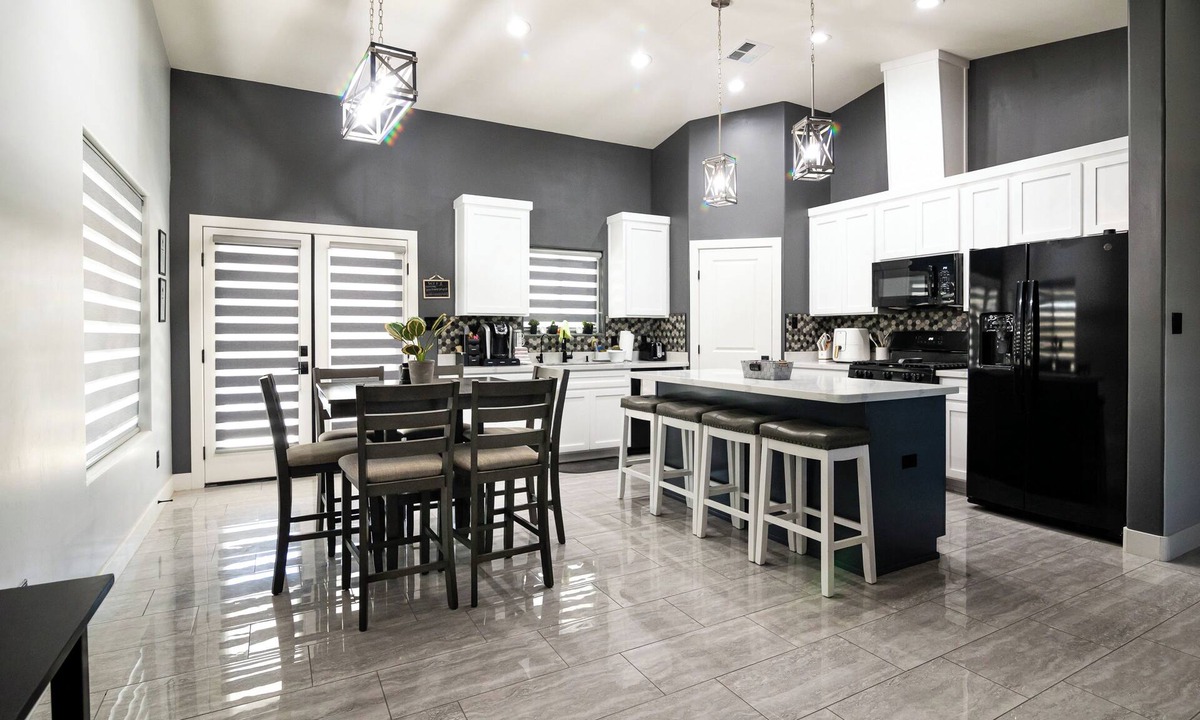 Yuma House | Village Luxury Living